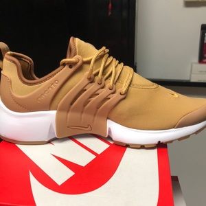 Brand new Nike Air Presto Gold size 9 women’s